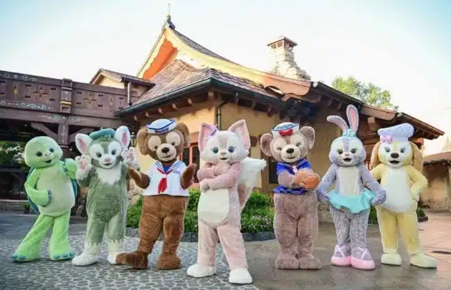 Shanghai Family Day Tour to Disneyland Park