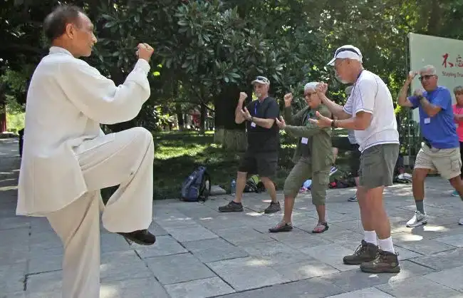 3-hour Beijing Tai Chi Class Tour